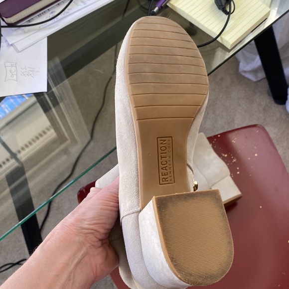 Size 10 Kenneth Cole Reaction ankle booties. Lightly used. - Picture 5 of 6